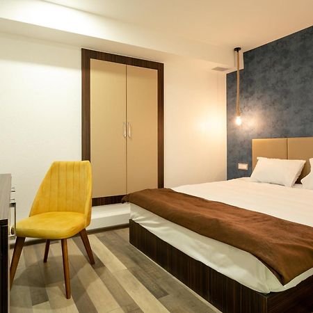 Garden Inn Nizami Hotel Baku Exteriör bild