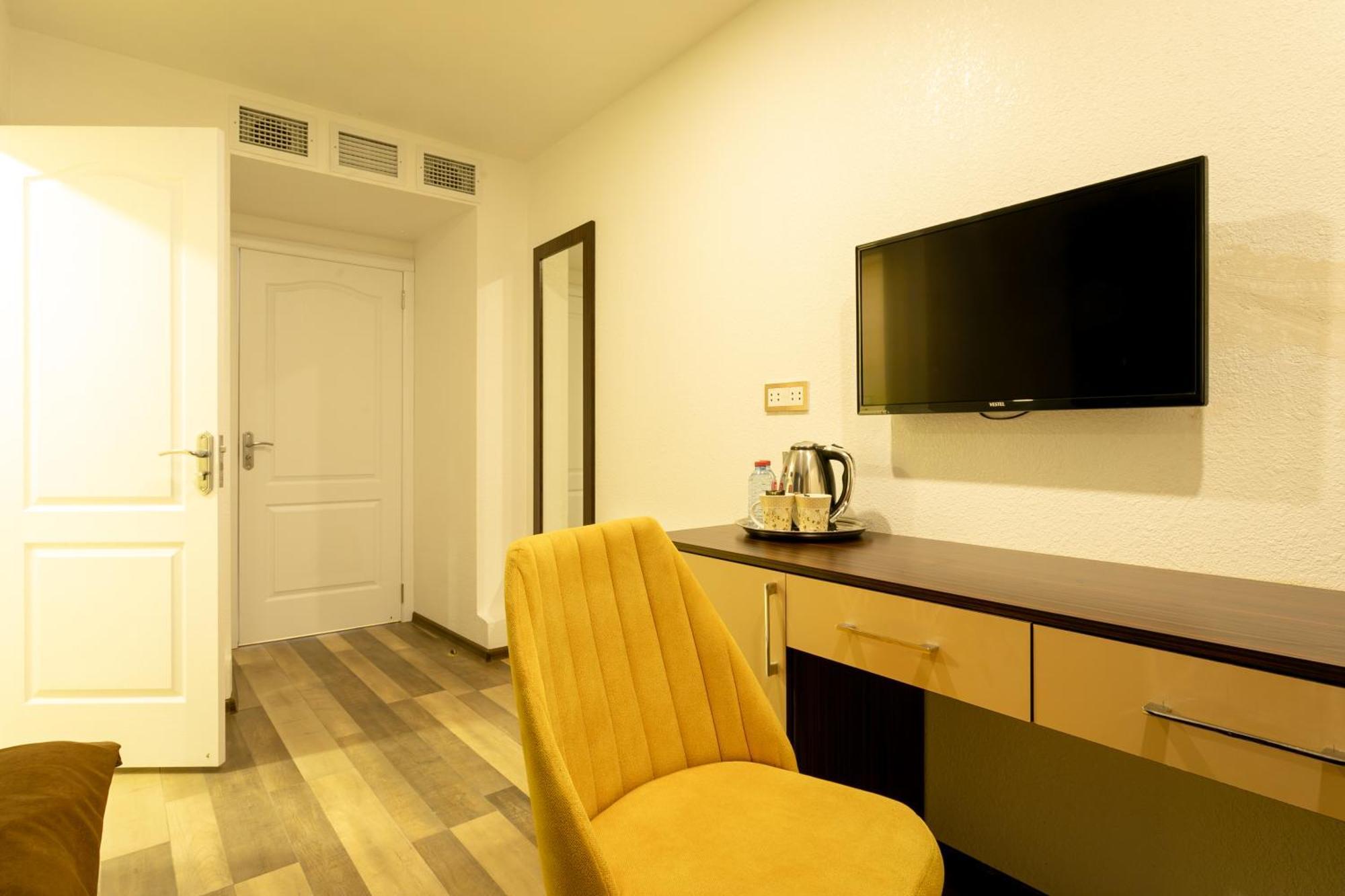 Garden Inn Nizami Hotel Baku Exteriör bild