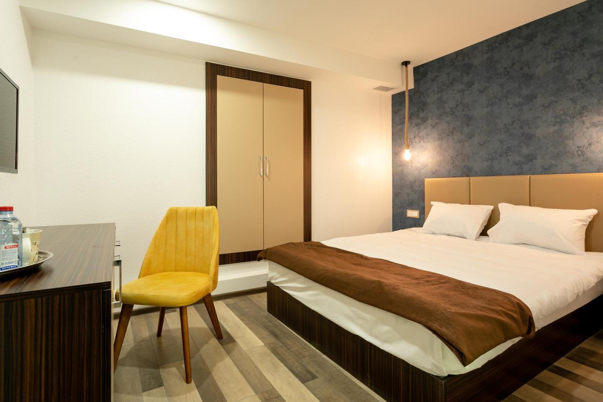 Garden Inn Nizami Hotel Baku Exteriör bild