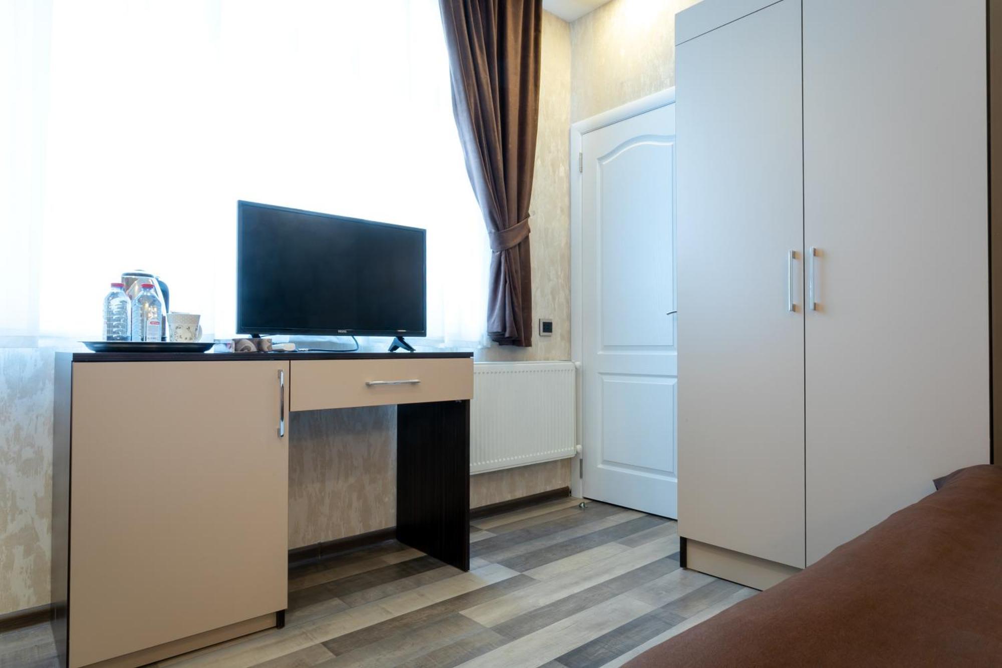 Garden Inn Nizami Hotel Baku Exteriör bild