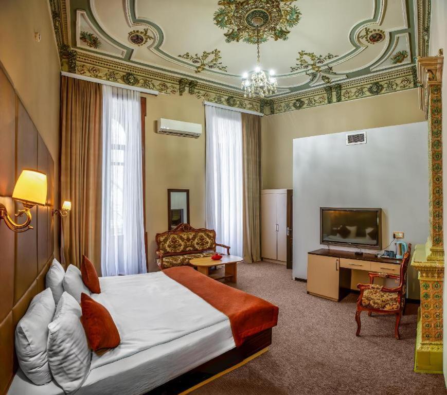 Garden Inn Nizami Hotel Baku Exteriör bild